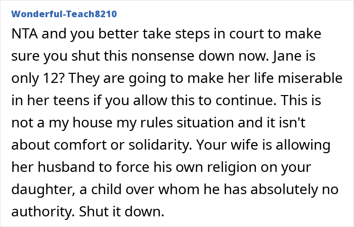 Girl Hates Wearing Hijab After Mom Suddenly Converts To Islam, Drama Ensues When Dad Finds Out Girl Hates Wearing Hijab After Mom Suddenly Converts To Islam, Drama Ensues When Dad Finds Out