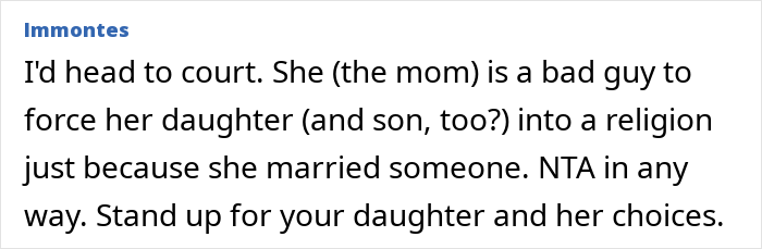 Girl Hates Wearing Hijab After Mom Suddenly Converts To Islam, Drama Ensues When Dad Finds Out Girl Hates Wearing Hijab After Mom Suddenly Converts To Islam, Drama Ensues When Dad Finds Out
